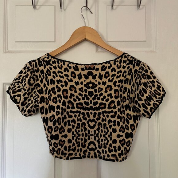 Daisy Street Cropped T-Shirt - Picture 2 of 2